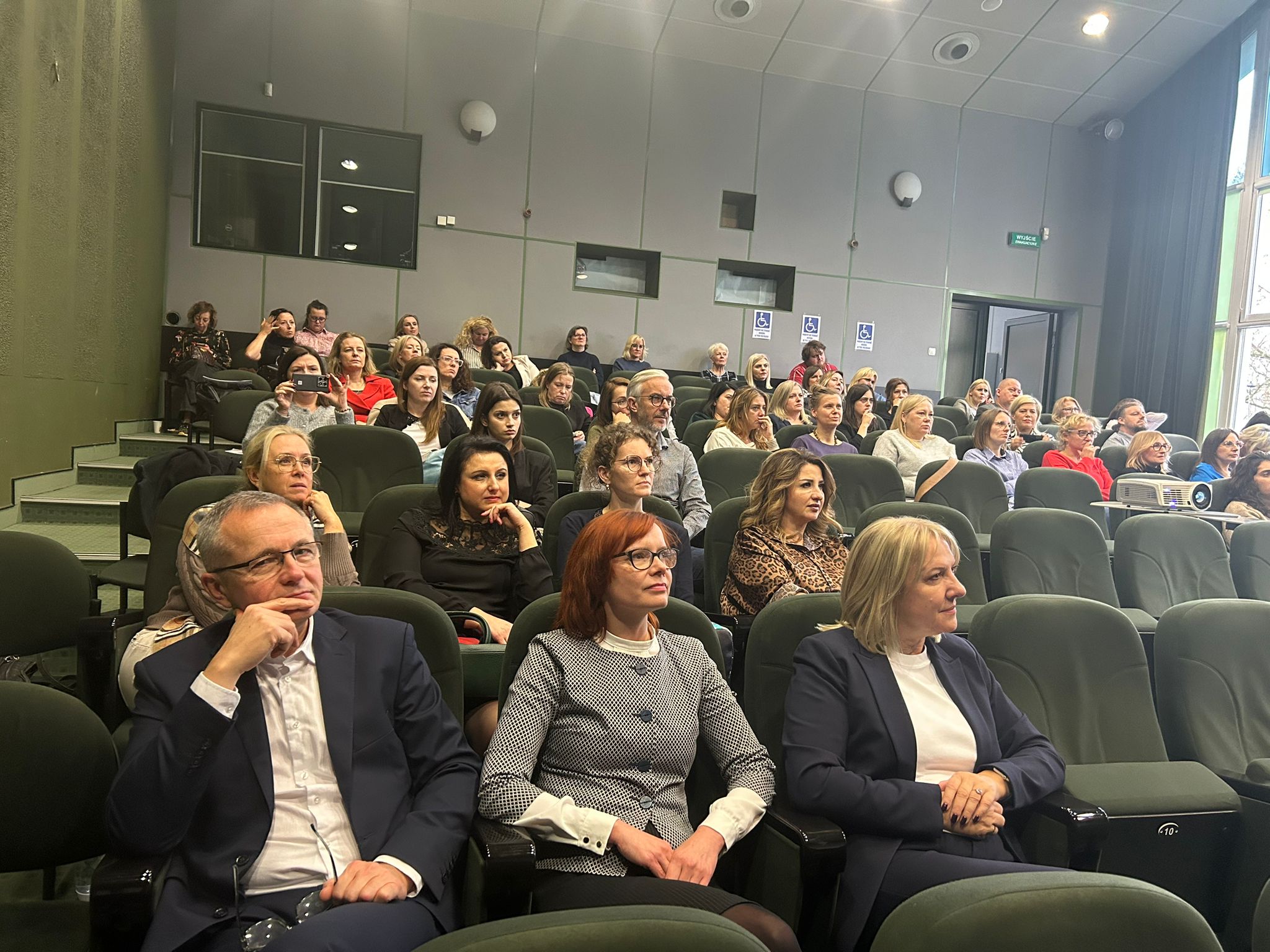 Zdjęcie przedstawia uczestników Konferencji.